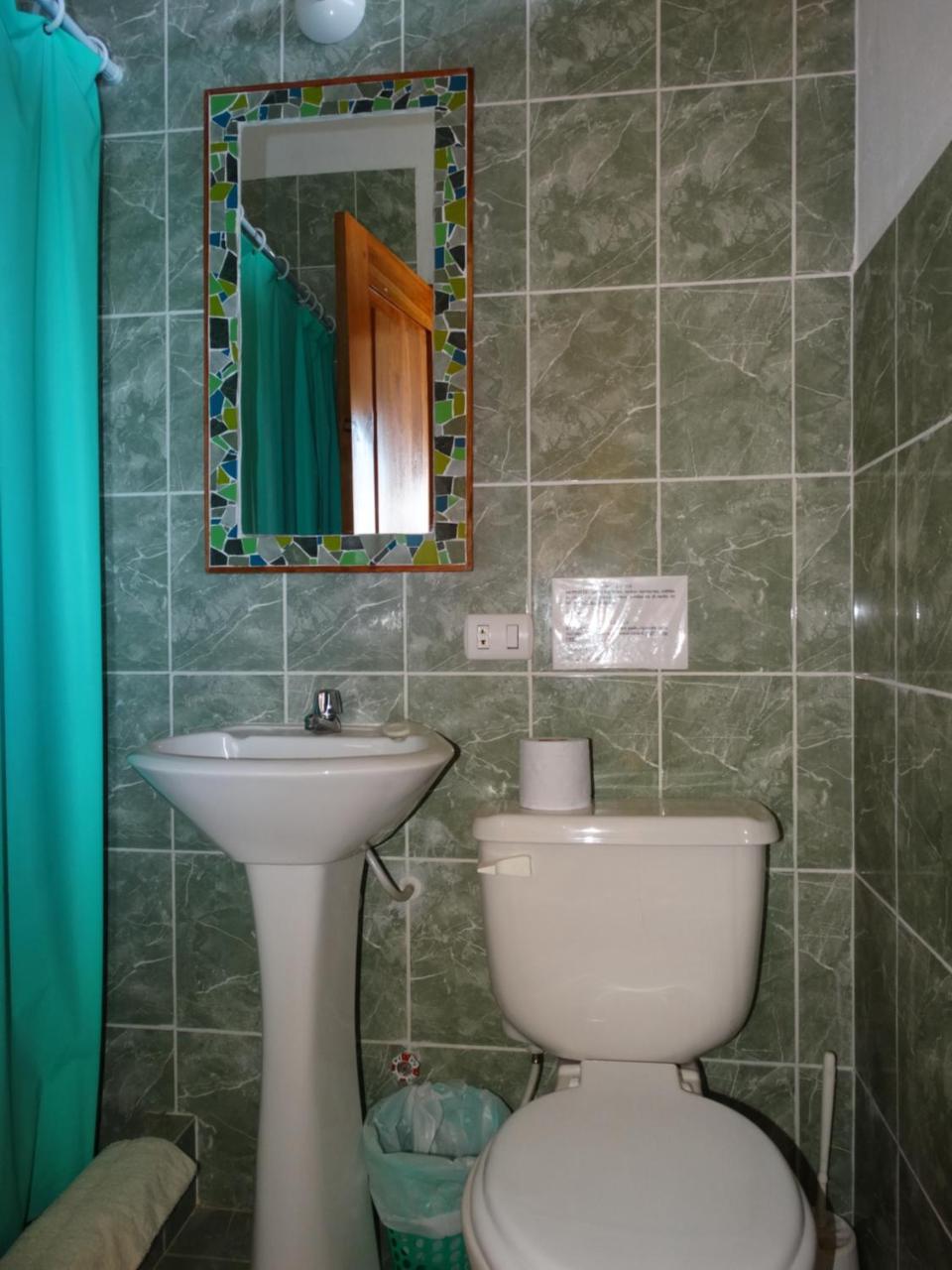 La Mariposa Hostal Олон Екстер'єр фото